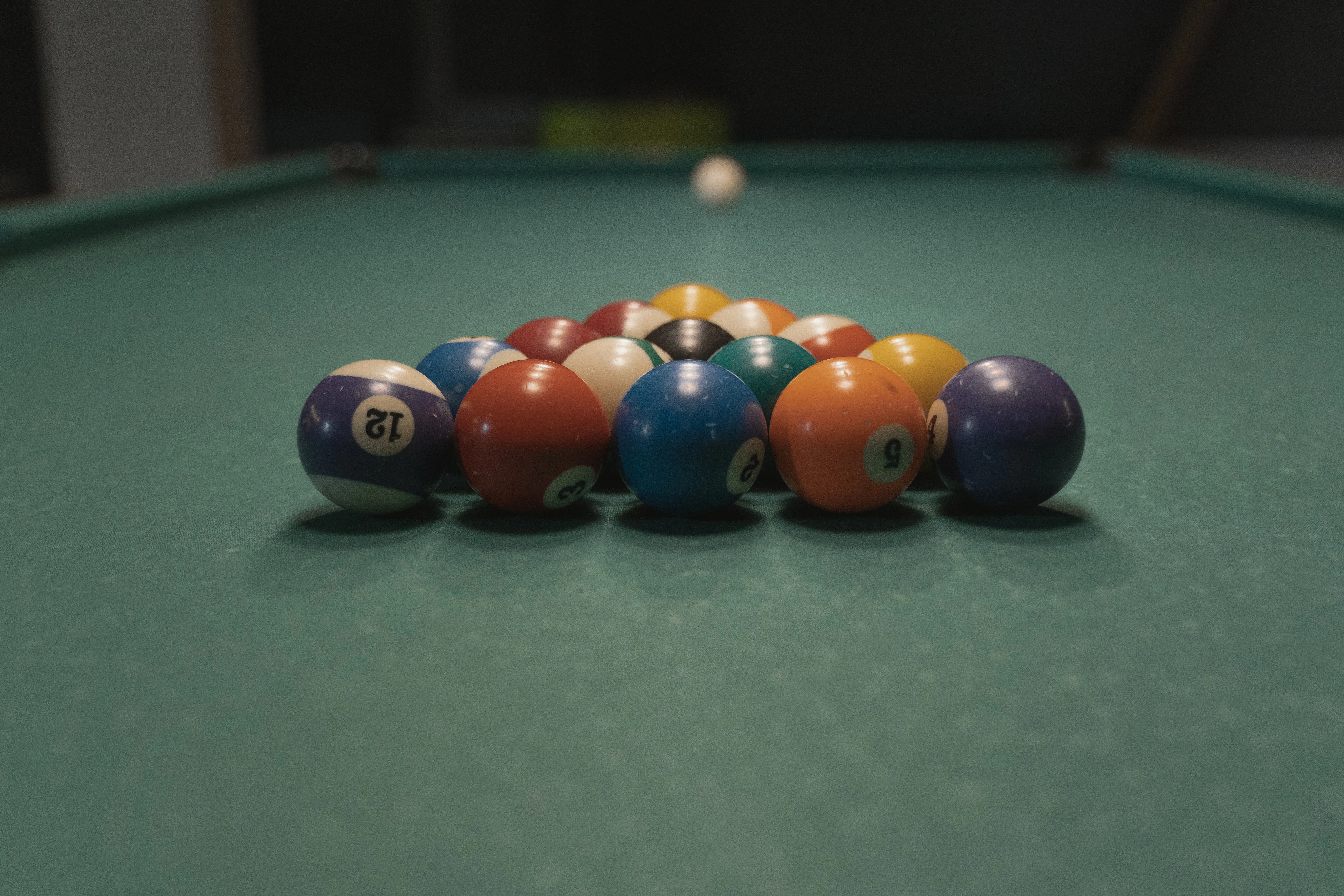 pool ball as a reference to 10kg weight.webp